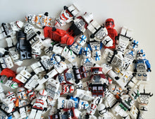 Lade das Bild in den Galerie-Viewer, 25 GEHEIMNISVOLLE LEGO® STAR WARS TROOPER MINIFIGURES GRAB BAG / BLIND BAG
