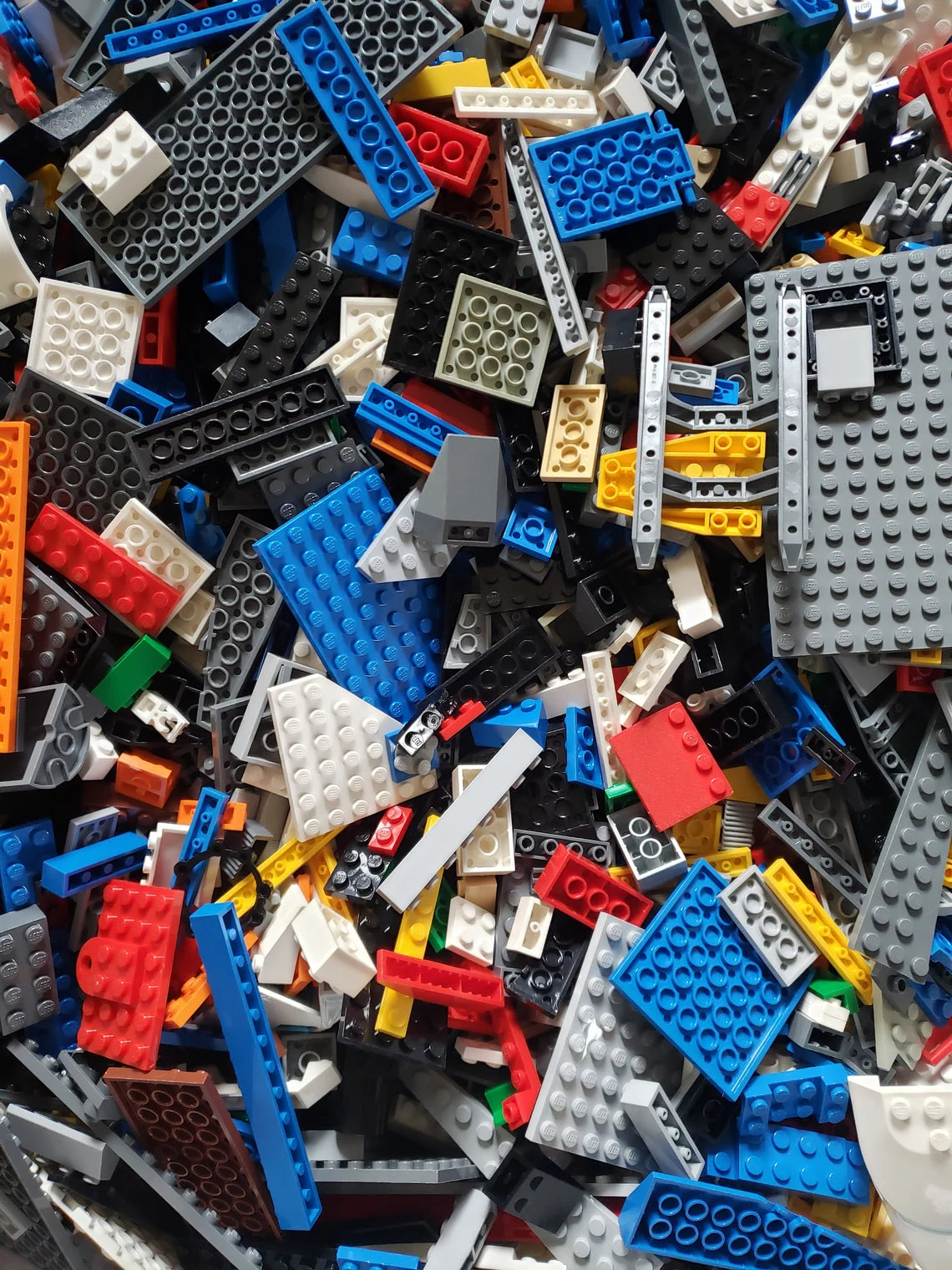 LEGO 1 kg - Mixed Parts - Bricks Plates Mix - 1 kilo, 1 kilogram, 1 kg Bulk  Lot